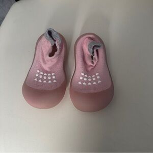 Girls non slip walking shoes size 12-18 months